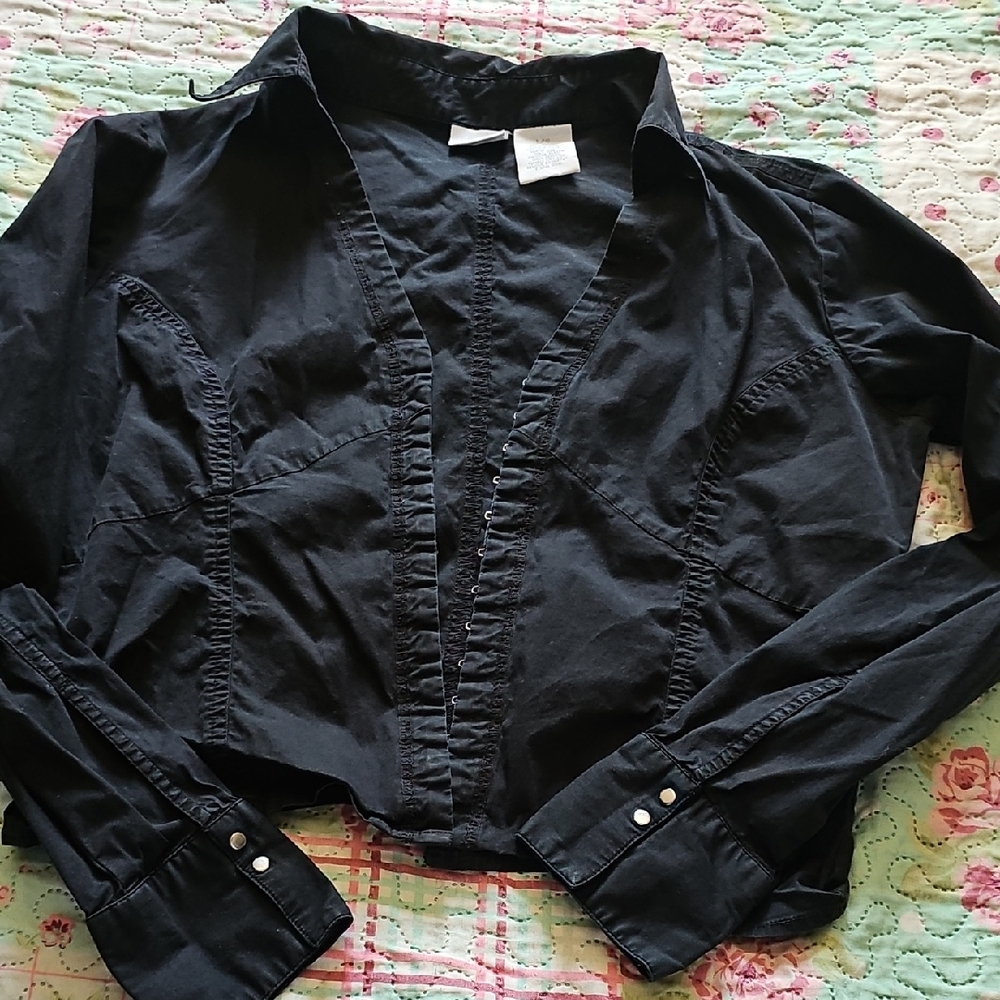 Suzy Shier Black Button-Up Blouse